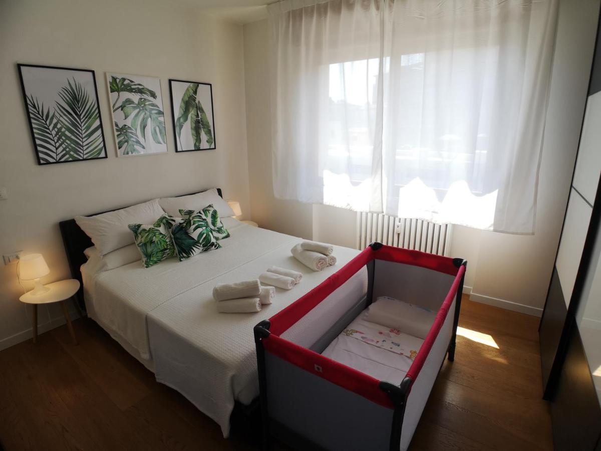 Convenient Family Apt With Private Parking 메스트레 외부 사진